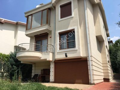 Satılık Villa Özel Yapılı 4+2 Tam Bağımsız 420 M2 Arsa