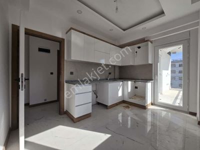 Tramvay Dibinde 2+1 Herşeyi Ayrı Kaçmaz Daire!!