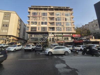 Merter De Cadde Üstü 2. Kat 200 M2 Ofis ( İşyeri )
