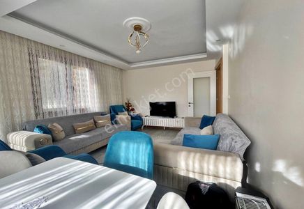 Weal World' Den 7 - 8 Yıllık Binada, Asansörlü, E.banyolu, Arakat Fırsat Daire ...