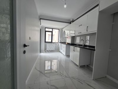 Pusula İnş.tan Esentepe Mah Cadeye Yakın 120m2 3+1 1kat Daire