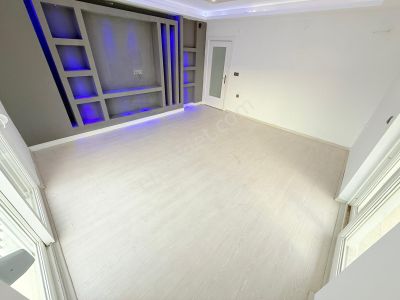 Varsak_tranvay_hattına_cephe_geniş_3+1_ara Kat_sınırsız_kredi