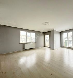 Adil Mahallesi'nde Yüksek Kredili 2+1 Ara Kat Daire