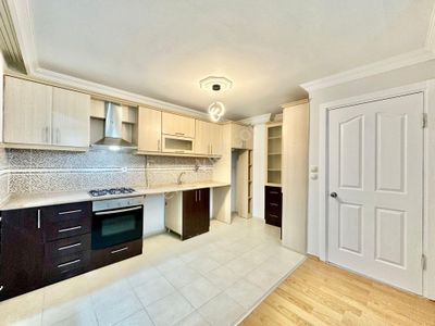 ꧁ay Emlak'tan꧂altınkum'da Denize 300 Mt Pazar Pazarında Müstakil Tadında Kombili Satılık 2+1 Daire