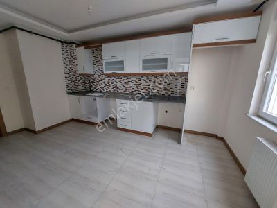 Mazıdağı Çanakaya Da 3+1 Site İçinde Havuzlu 1.katta İskanlı Doğal Gazlı Daire