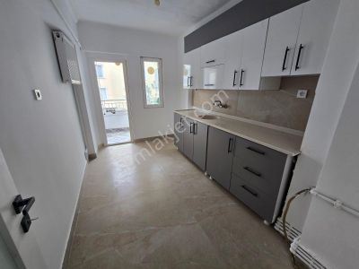 Uyanış Mahallesi'nde Yapılı Orta Kat 3+1 Daire!