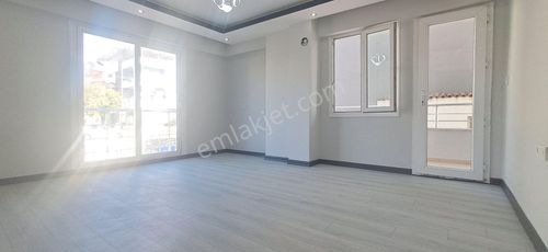 Didim Merkezi Konumda Masrafsız Ön Cephe 2+1 Satılık Daire