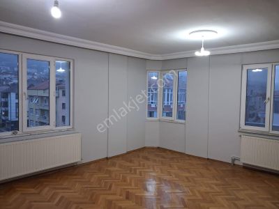 Karamürsel Merkezde Deniz Manzaralı Ferah 3+1 Satılık Daire