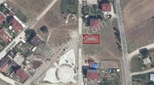 Akyüz Gayrımenkul Den; Pınarca Da 220 Mt2 3 Kat Imarlı Arsa