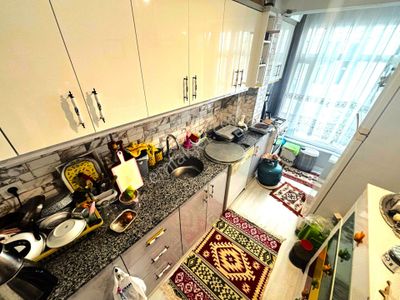 𝄞melodi'den Merkezin Kalbi Sarıkız'da Ön Cephe Bahçeli Ev Konforunda Ayrı Mutfaklı 2+1 Daire