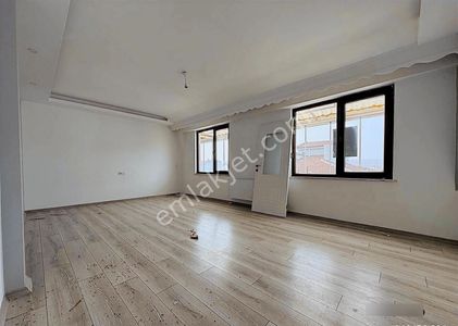 71evler Mah. Candanel Caddesi Üzeri 4+1 225m2 Dubleks Daire