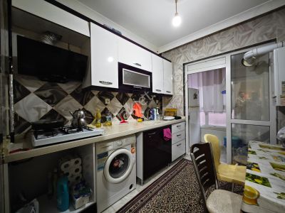 Beşikkaya'da Cadde Üzerinde Asansörlü Düz Giriş 2+1 Satılık Daire !!!