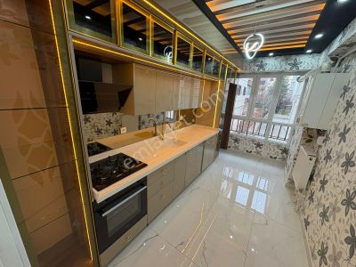 Pınarbaşı Mah'de 3+1 Yüksek Giriş Ön Cephe Ulrta Lüx Yapılı Daire!!