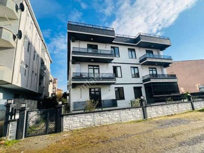 Karasu Çiğdem Emlaktan...3.kat & Yerden Isıtma &denize Yakın 2+1