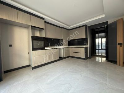 Kariyerden Aşağı Eylencede Satılık Lüks Asansörlü 3+1 Dubleks Daire