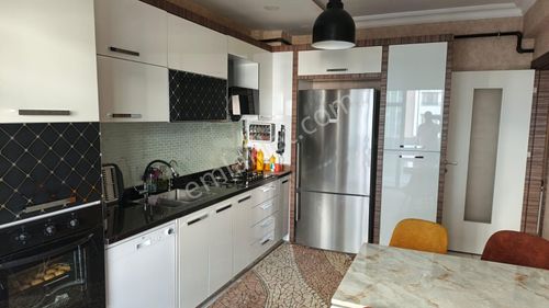 İsa Kavak Gayrimenkul'den Selçuklu Şeker Mahallesi'nde Satılık 3+1 Daire