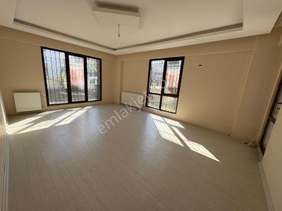 Adnan Mendereste Yüksek Giriş 140 M2 3+1 Daire