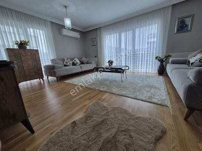 Arel'den Anıttepe Bitiştiren Sk Yeni Bina Ön 3 Kat Asansörlü 3+1