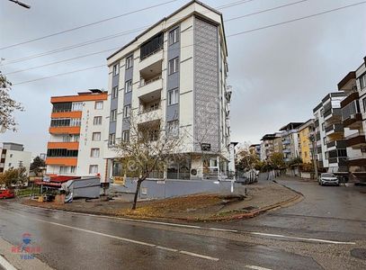 Remax Yeni'den Fatihlerde Satılık Arakat 2+1 Daire