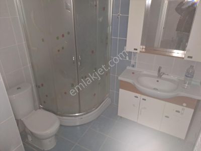 Bilgen Vatan'dan Bağlarbaşı Duman Sokak'ta Asansörlü 4+1 Cepheleri Açık Manzaralı Satılık Daire