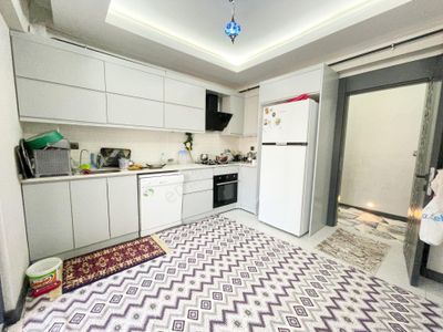 Alpaslan'da Cam Balkonlu Ebeveyn Banyolu Bakımlı 2+1 Daire