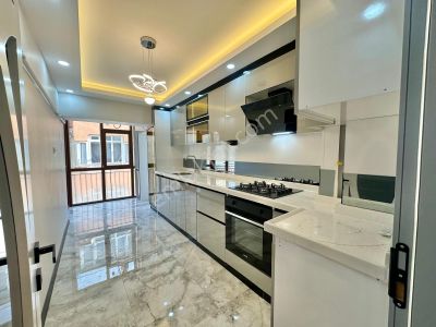 Maraşal Çakmak Mah. 3+1 Lüks Yapılı Salon Bağımsız Ara Katta