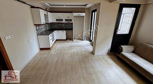 Göral Emlak'tan Muradiye İstasyon Pazar Yeri Mevkisinde 1+1