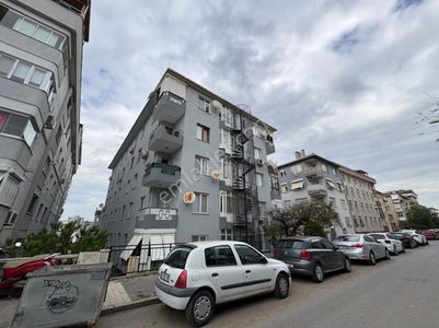 Oben'den Cihadiye Caddesinde 80m² Teras 120m² Net İç Kullanımlı