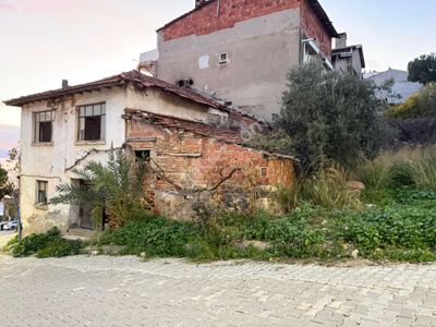 B.kumla Köy İçinde Deniz Manzaralı Bahçeli Kargir Ev