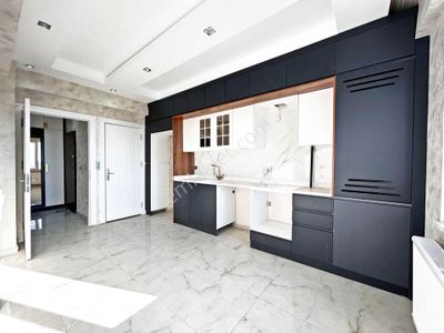 Alpaslan'da 1.bölgede Cam Balkonlu Bakımlı Arakat Ultralüx 3+1