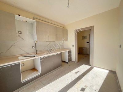 Zülâl Özdemir'den Güneyşehir De 2+1 Fırsat Ara Kat Daire