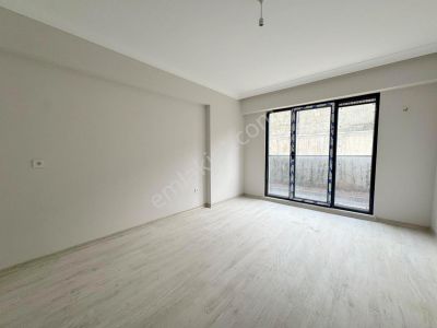 Mertcan'dan Metroya 5dk Sitede Şehrin En İyi Konumunda Sıfır 2+1