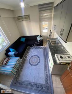 Kültürde Arakatta Balkonlu 1+1 Eşyalı Daire