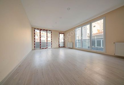 Weal World' Den Cadde Üstü Yeni Binada, 3+1, 4.kat, 115 M2, Lüks Köşe Daire ...