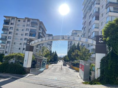 Yenimahalle Ata Mhde 4+1 Site İçinde Lüks Ebeveyn Banyolu Harika Konumda Daire