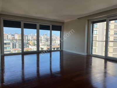 Naturel Emlaktan Suadiye De 4+2 Geniş Rezidans