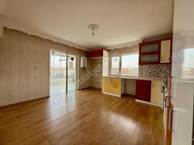 Kalecik Emlak'tan Site İçerisinde Merkezi Sistem Teras Balkonlu 3+1