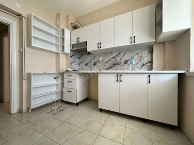 Pursaklar Mehmet Zengin Emlak'tan Yunus Emre Mah.de , Asansörlü, Ara Katta 3+1 Daire