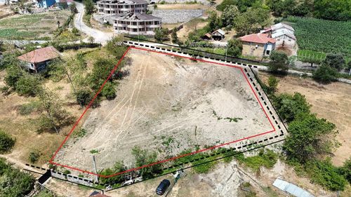 İznik Hacıosman Köyünde 7 Parselden Oluşan Toplam 2323 M2 Arsa