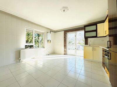 Nam-ak Emlak'tan Kilerli Çift Banyolu 3+1 Site Dairesi