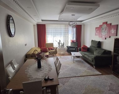 Lider Emlak'tan Güneşevler Merkezde 3+1 Asansörlü Full Yapılı