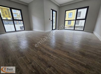 Emlak Konut Kiralik 3+1 125m2 Arakat Daire