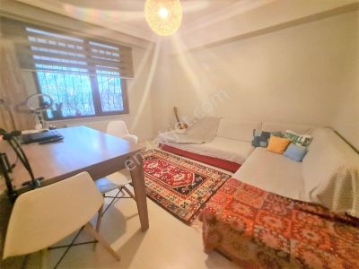 Bahçelievler Siyavuşpaşa E5 Yakını 11 Yıllık Binada 2+1 Satılık