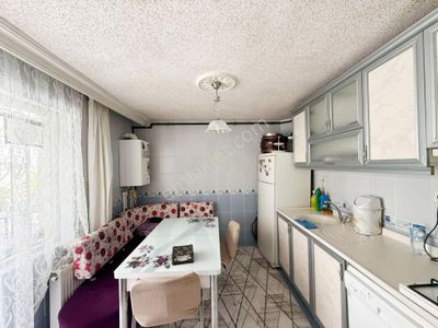 Kalecik Emlak'tan Yunus Emre Mahallesinde 2+1 G- Doğu Cephe Daire