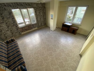 ▄jet Emlak'tan Akçay'da Geniş Kullanımlı Ayrı Mutfaklı 2+1 Daire