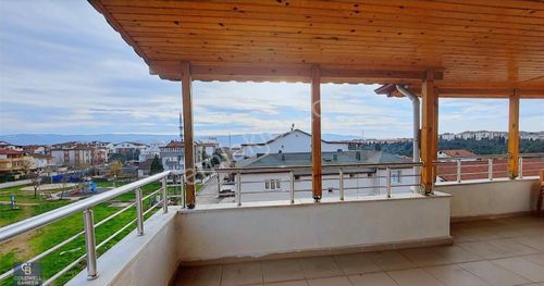 Derince Fatih Sultan Geniş Ailelere Uygun Satılık 5+1 Daire