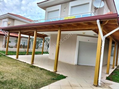 Alaçatı Merkez De Satılık Müstakil Villa