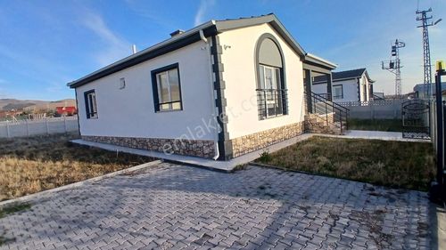 Boztepe Yolu Üzeri | Sıfır, Full Yapılı 3+1 Villa