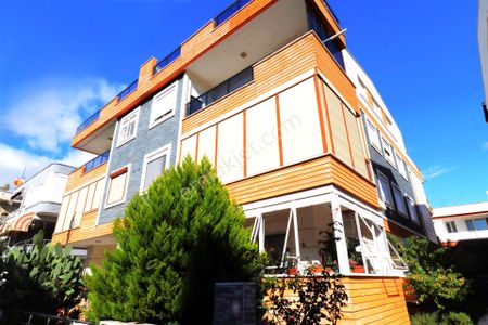 Aygül'den Akçay Pazar Pazarı Mevkii Ön Cephe Ayrı Mutfaklı Denize 300 Mt Doğalgazlı 3+1satılık Daire