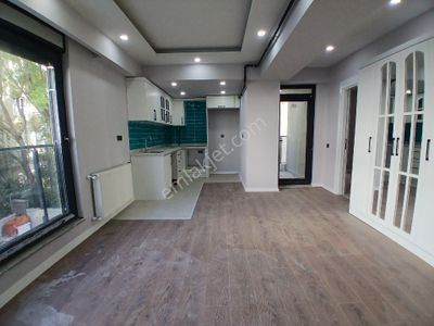 Zerdalilik'te Ara Katta Asansörlü 1+1 Kapal